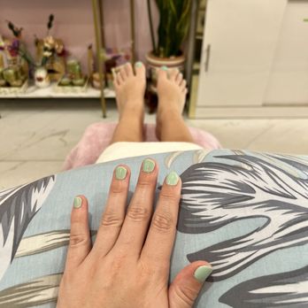 Palatial Nail Lounge - Gel manicure and regular pedicure - Nail Salons Near Me - Beverly Hills, California Palatial Nail Lounge - Gel manicure and regular pedicure - Nail Salons Near Me - Beverly Hills, California
