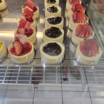 Tiny Pyramid - Cafes Near Me - Honolulu, Hawaii Tiny Pyramid - Cafes Near Me - Honolulu, Hawaii