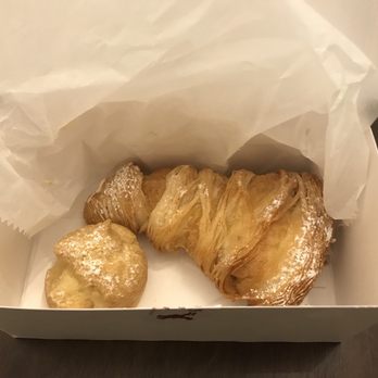 Carlo's Bakery - Cream puff and lobster claw - Bakeries Near Me - Hoboken, New Jersey Carlo's Bakery - Cream puff and lobster claw - Bakeries Near Me - Hoboken, New Jersey