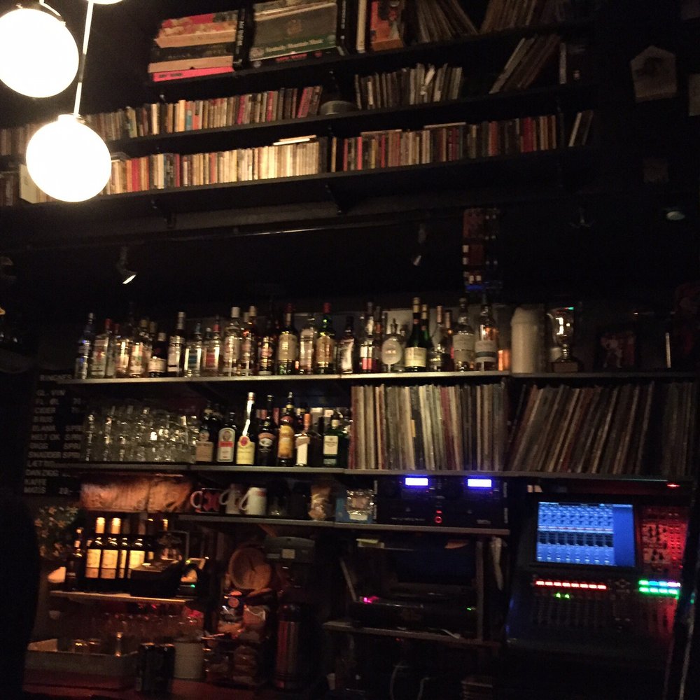 DJ Chicken Nugget is already iconic 🤩 #simonsquibb #dreams #business |  TikTok, image size:1000x1000