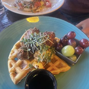 Finch & Fifth - Chicken and waffles - Bars Near Me - Augusta, Georgia