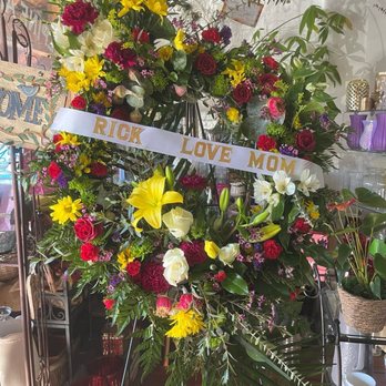 Alpine Artistic Florist - Florists Near Me - Alpine, California