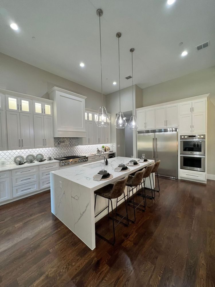 Slide of Maestros Home Services