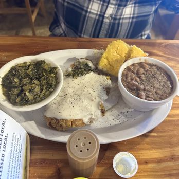 Willie’s Wagon Wheel - Chicken fried steak with turnip greens and pinto beans - Southern Near Me - Van Buren, Arkansas