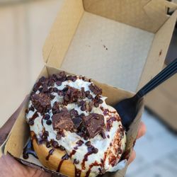 Cinnaholic - Peanut Butter Cup & Chocolate Cinnamon Roll