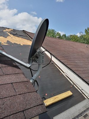 Watley Remodeling Logo