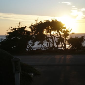 Fogcatcher Inn - The sunset as viewed from just outside our room. - Hotels Near Me - Cambria, California Fogcatcher Inn - The sunset as viewed from just outside our room. - Hotels Near Me - Cambria, California