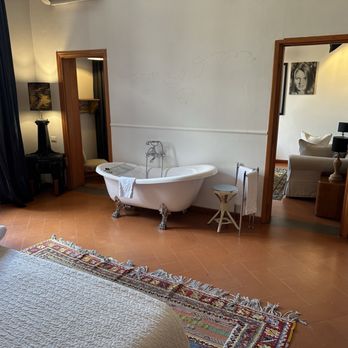 SoprArno - Bed & Breakfast Near Me - Florence, FI