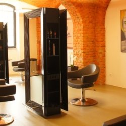 Haarlounge Landau - Schickes Ambiente und ruhige Atmosphäre