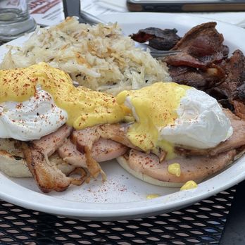 Tracyton Public House - Breakfast & Brunch Near Me - Bremerton, Washington Tracyton Public House - Breakfast & Brunch Near Me - Bremerton, Washington