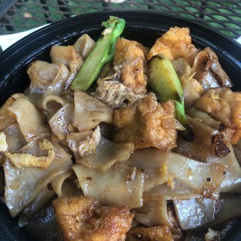 Lamoon Thai - Tofu Pad See-Ew - Thai Near Me - Silver Spring, Maryland
