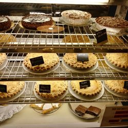 Hainesville General Store - Oh my God always a tough decision deciding on which pie to get, yes I'm the one holding up the line.