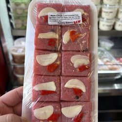 Nem Chua (Fermented Cured Pork)