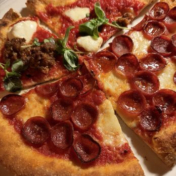 Pizzeria Mozza - Yummy pizzas - Pizza Near Me - Los Angeles, California