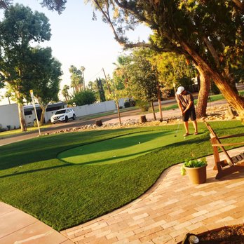 MKZ TURF - Wow just wow in Downtown Phoenix. Front side yard putting green and grass install 1000 sq ft. - Landscaping Near Me