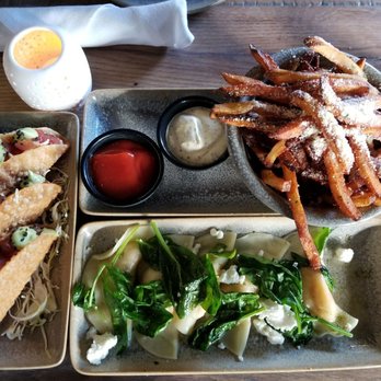 Moku Kitchen - Truffles Fries, poke tacos, squash ravioli - Cocktail Bars Near Me - Honolulu, Hawaii Moku Kitchen - Truffles Fries, poke tacos, squash ravioli - Cocktail Bars Near Me - Honolulu, Hawaii