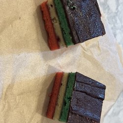 Sweet Cream Bake Shop - Rainbow cookies