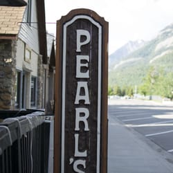 Pearls Cafe