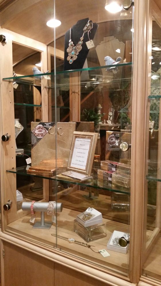 THE FLOWER LOFT SALEM Updated May 2024 12 Photos 835 N Lincoln