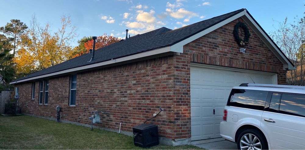 Slide of R&J Roofing