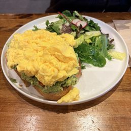 Avocado scrambled egg with super tough bread Avocado scrambled egg with super tough bread