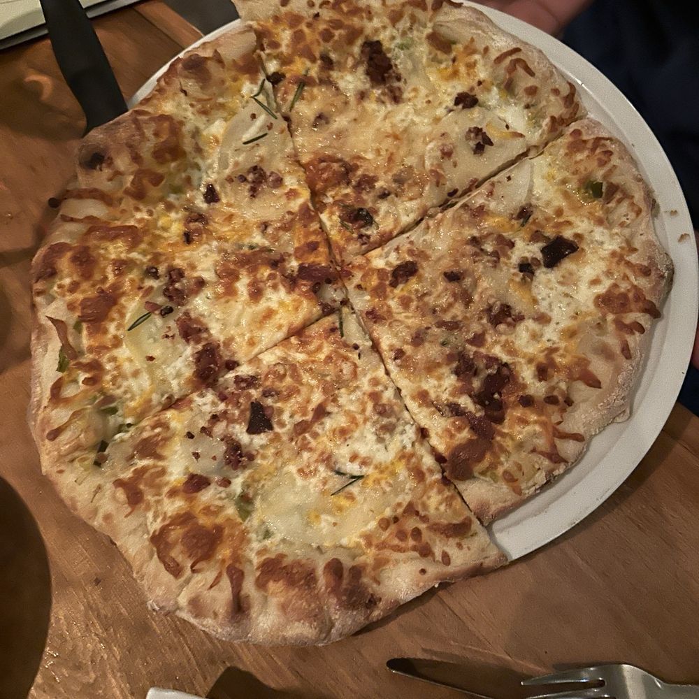 Ital Delli - Porri pizza - Italian Near Me - Mont-Tremblant, Quebec Ital Delli - Porri pizza - Italian Near Me - Mont-Tremblant, Quebec