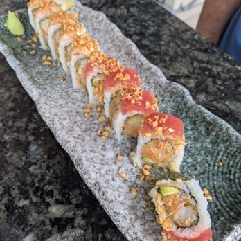 Casa Sensei - Spicy Fish Roll - Asian Fusion Near Me - Fort Lauderdale, Florida Casa Sensei - Spicy Fish Roll - Asian Fusion Near Me - Fort Lauderdale, Florida