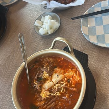 Matna 1631 - Spicy Briskey Ramen and Spicy Garlic KFC - Korean Near Me - Ventura, California