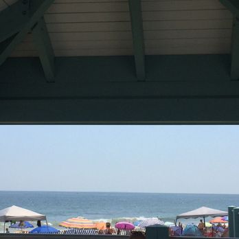 Misquamicut Beach - Beaches Near Me - Westerly, Rhode Island