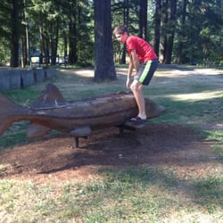 Leaburg Hatchery - Picnic Area