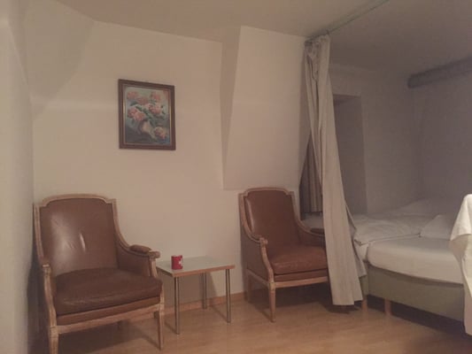 Hotel Nydeck by null