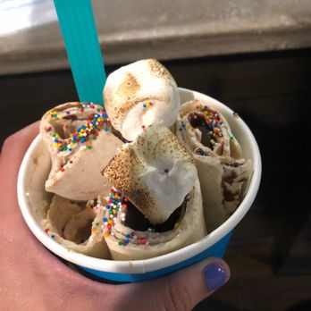 Frozen Rolls Creamery - S'mores with rainbow sprinkles. - Desserts Near Me - Austin, Texas Frozen Rolls Creamery - S'mores with rainbow sprinkles. - Desserts Near Me - Austin, Texas