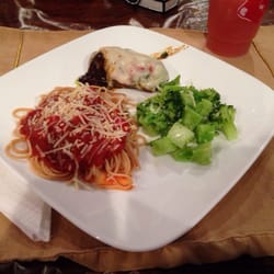 Dream Dinners - Steak caprese with Parmesan topped broccoli and whole wheat spaghetti with marinara sauce