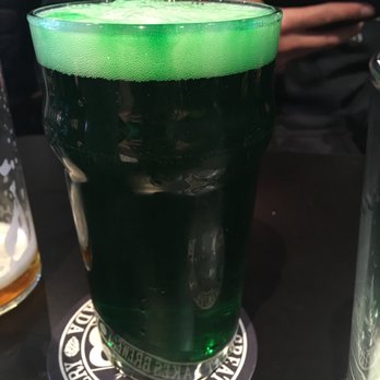 Shakey's Sports Pub - Shakey's beer with green food colouring for st Patrick's day - Sports Bars Near Me - Toronto, Ontario
