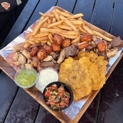 El Toro Rojo Carne En Vara - Picada a la Parrilla / Picada Grill
