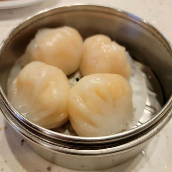 Yum Cha - Shrimp Dumpling. So much steam that it blurred my picture! - Dim Sum Near Me - Las Vegas, Nevada Yum Cha - Shrimp Dumpling. So much steam that it blurred my picture! - Dim Sum Near Me - Las Vegas, Nevada