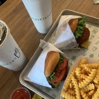 Shake Shack Union Station - Shack Stack Burgers - Burgers Near Me - Washington, DC, District of Columbia Shake Shack Union Station - Shack Stack Burgers - Burgers Near Me - Washington, DC, District of Columbia