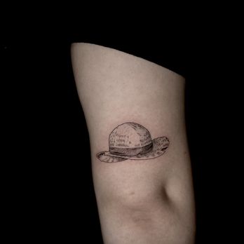 Glitterpoop Studios - Luffy straw hat tattoo - Tattoo Near Me - Miami, Florida Glitterpoop Studios - Luffy straw hat tattoo - Tattoo Near Me - Miami, Florida