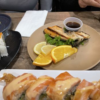 Cha Cha Sushi - Salmon Kama - Sushi Bars Near Me - San Jose, California