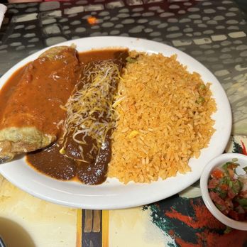 El Rodeo Mexican Bar & Grill - Enchilada and chili rellano - New Mexican Cuisine Near Me - Ruskin, Florida El Rodeo Mexican Bar & Grill - Enchilada and chili rellano - New Mexican Cuisine Near Me - Ruskin, Florida