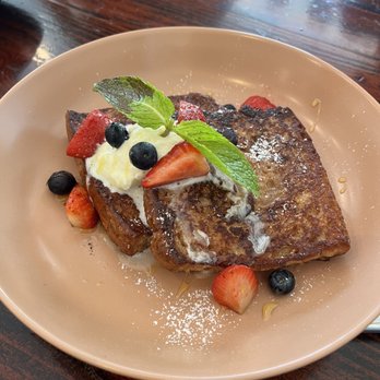 Fig & Ginger - French toast - Breakfast & Brunch Near Me - Honolulu, Hawaii Fig & Ginger - French toast - Breakfast & Brunch Near Me - Honolulu, Hawaii