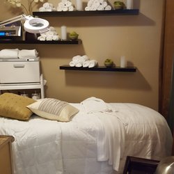 The Aesthetic Center for AntiAging & Acne