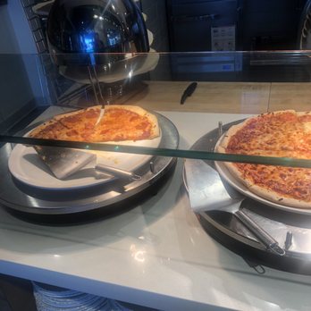 Pier Nine By Sam Choy - Pizza station - Buffets Near Me - Honolulu, Hawaii