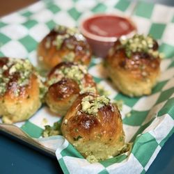 Northeast Pizza - Garlic knots