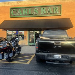 Carl's Lounge