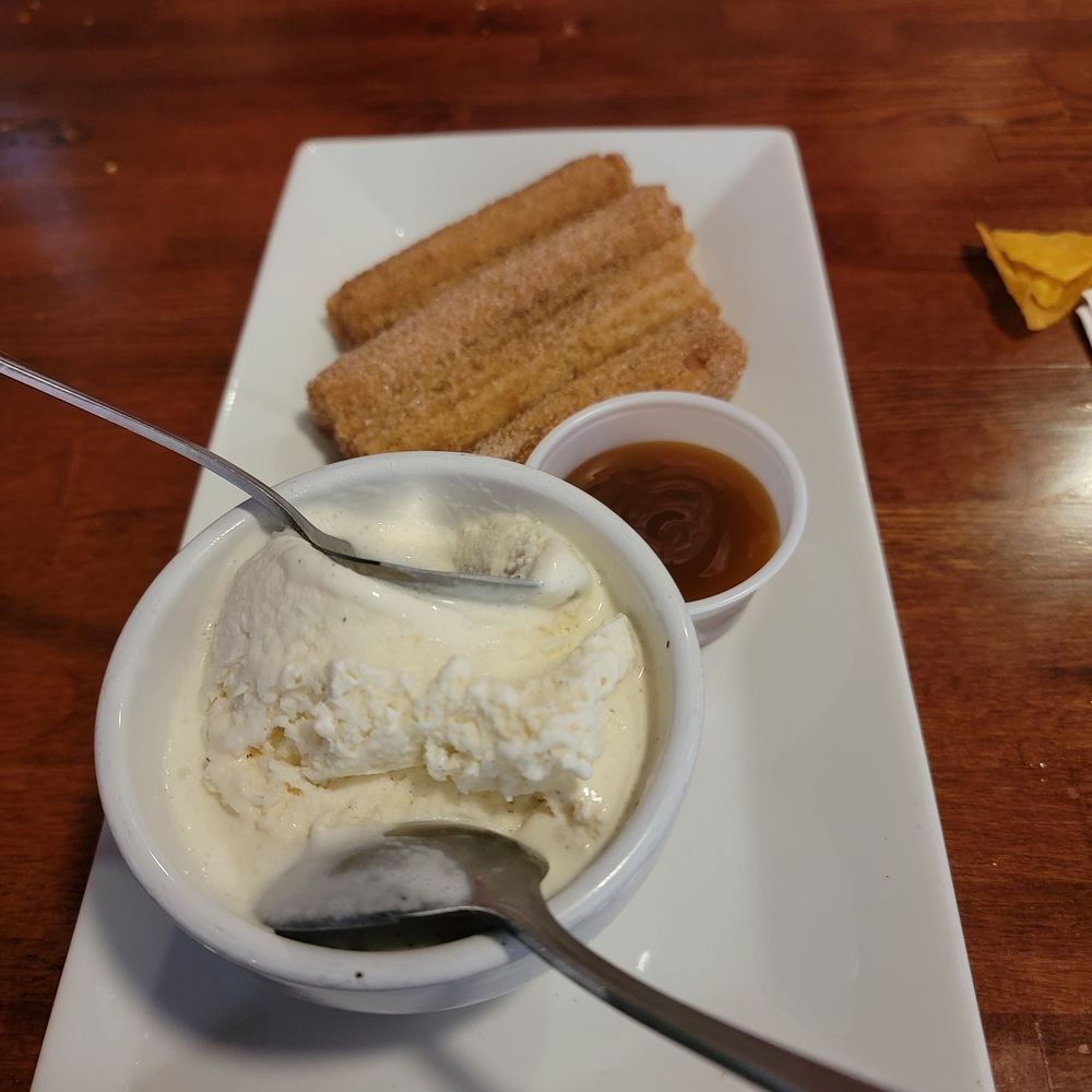Churros w ice cream Churros w ice cream