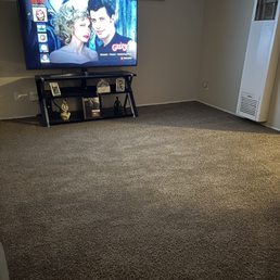 Spotless carpet after Rey cleaned it