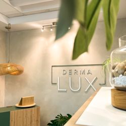 Dermalux Repigmentation Clinic - Elevate yourself with the deserts most 5 reviewed Scalp MicroPigmentation SMP clinic.