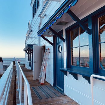 Malibu Pier - Building - Local Flavor Near Me - Malibu, California
