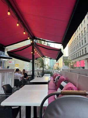 Deville Dinerbar by null